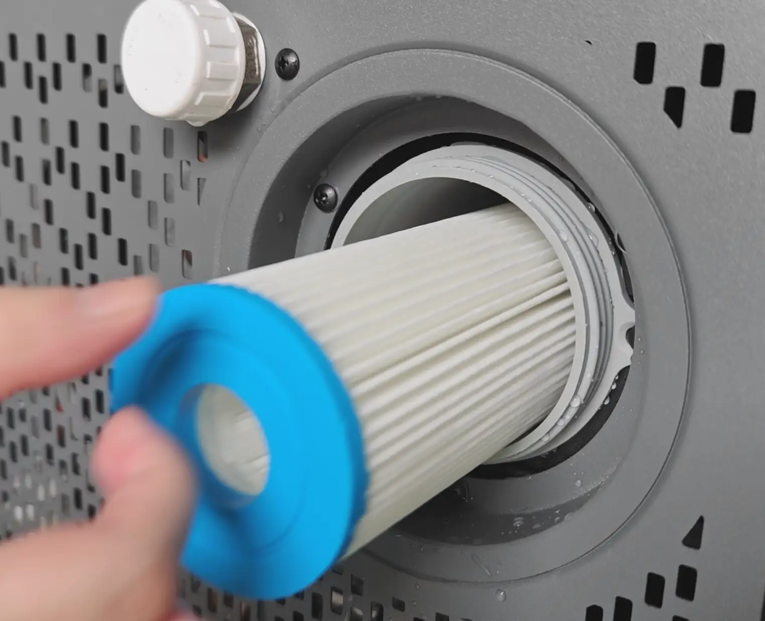 Chiller making ice water